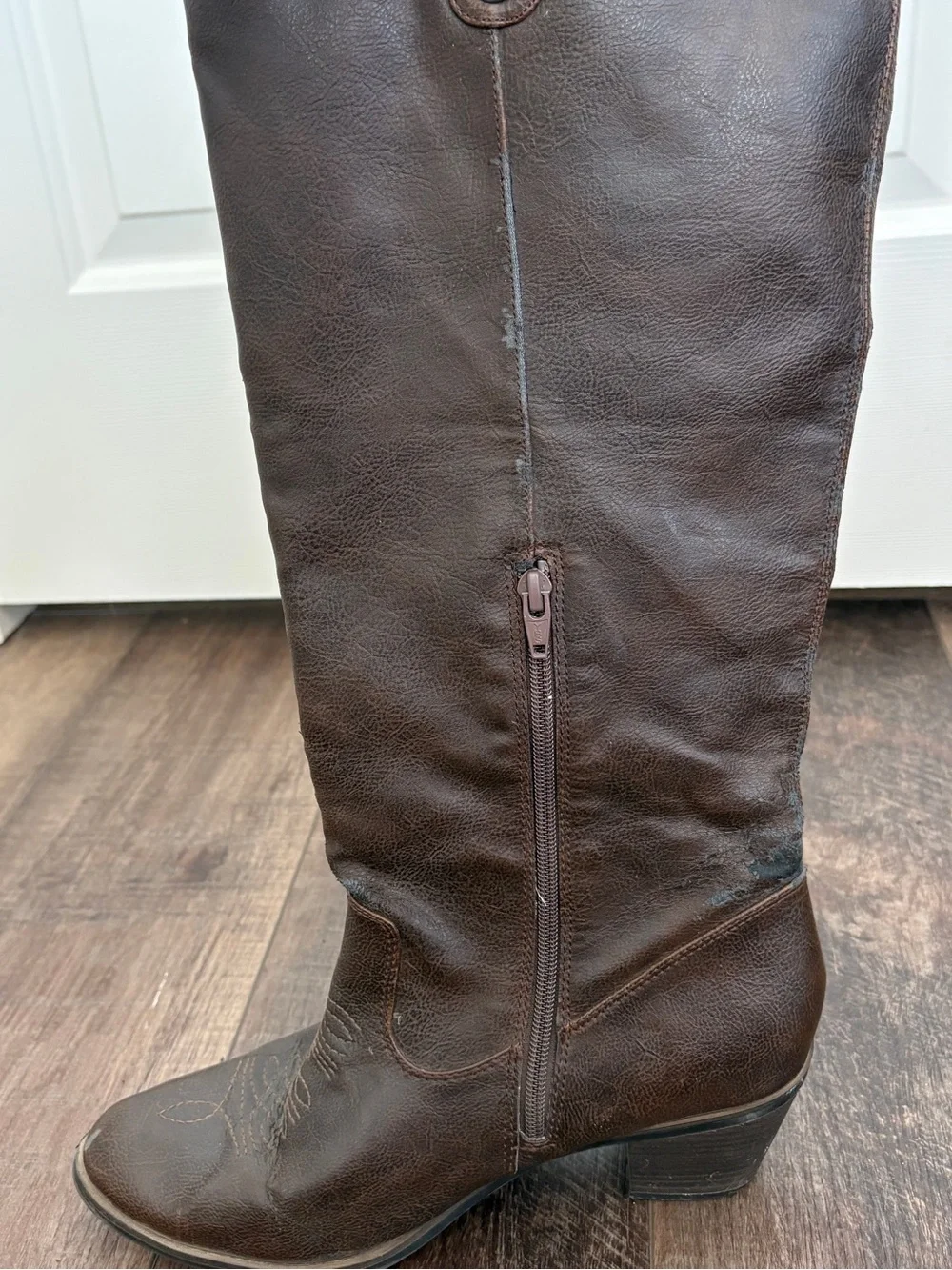 Mossimo Supply Co Dark Brown Western Cowgirl Boots